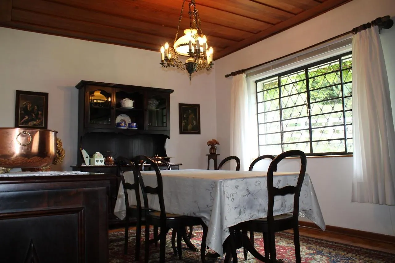 Casa Aconchegante No Capivari Campos do Jordao Tatil Evi