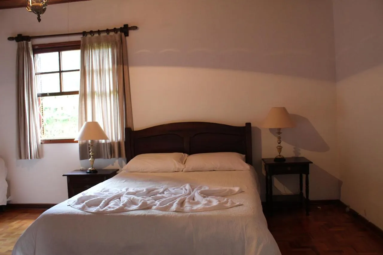 Casa Aconchegante No Capivari Campos do Jordao Tatil Evi